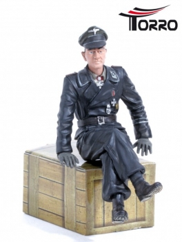 "Michael Wittmann" Hauptsturmführer sitzend 1/16 Figur