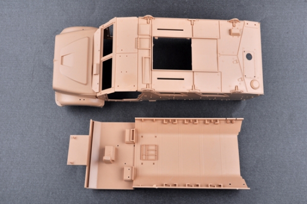 Panzerfahrzeug Navistar MaxxPro MRAP Bausatz im Maßstab 1:16 von Trumpeter