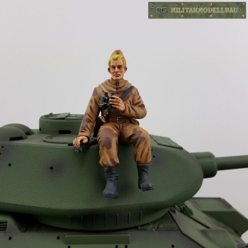 Russischer Soldat Aufklärer mit Fernglas WW2 Camouflage Braun 1:16