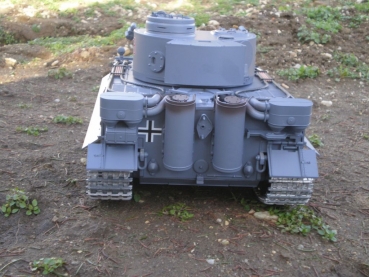Tiger I Pro-Edition Frühe Version 2,4 GHz R&S Metallgetriebe, Metallschwingarme, Metall-Treib/Leiträder, Metallketten BB+IR V6.0
