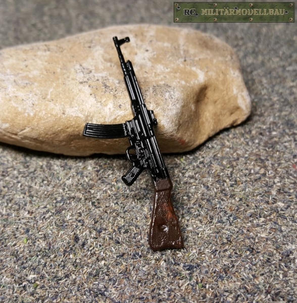 Sturmgewehr 44 aus Metall lackiert im Maßstab 1:16
